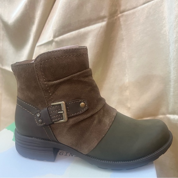 EARTH ORIGINS “Phoenix” Suede Leather Bootie in Dark Olive BNIB - Picture 8 of 16